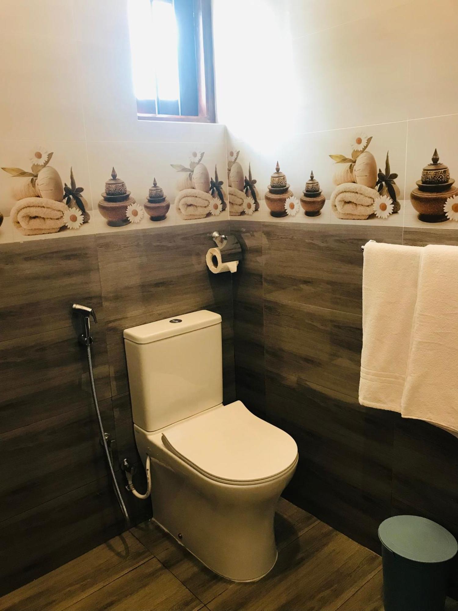 Sri White Villa Airport Boutique Hotel Katunayaka Eksteriør billede